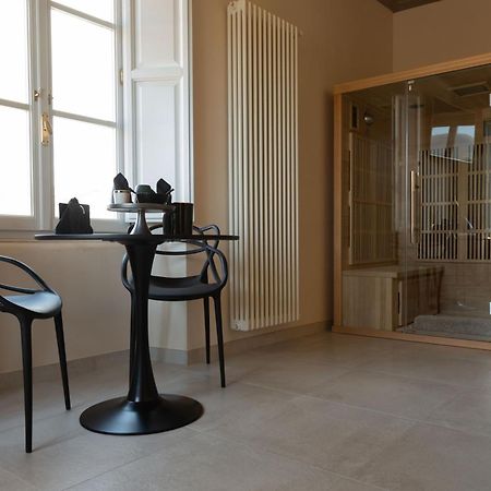 Casa Colonna - Suite Della Torre L'Aquila Ngoại thất bức ảnh