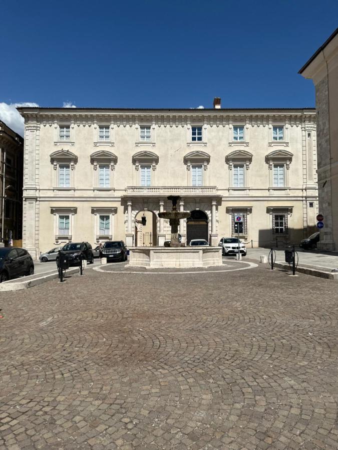 Casa Colonna - Suite Della Torre L'Aquila Ngoại thất bức ảnh