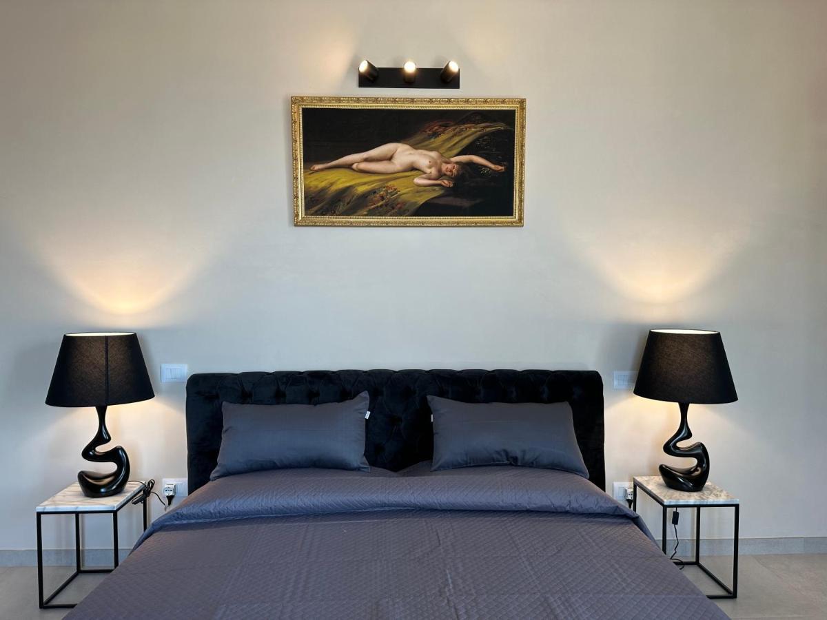 Casa Colonna - Suite Della Torre L'Aquila Ngoại thất bức ảnh