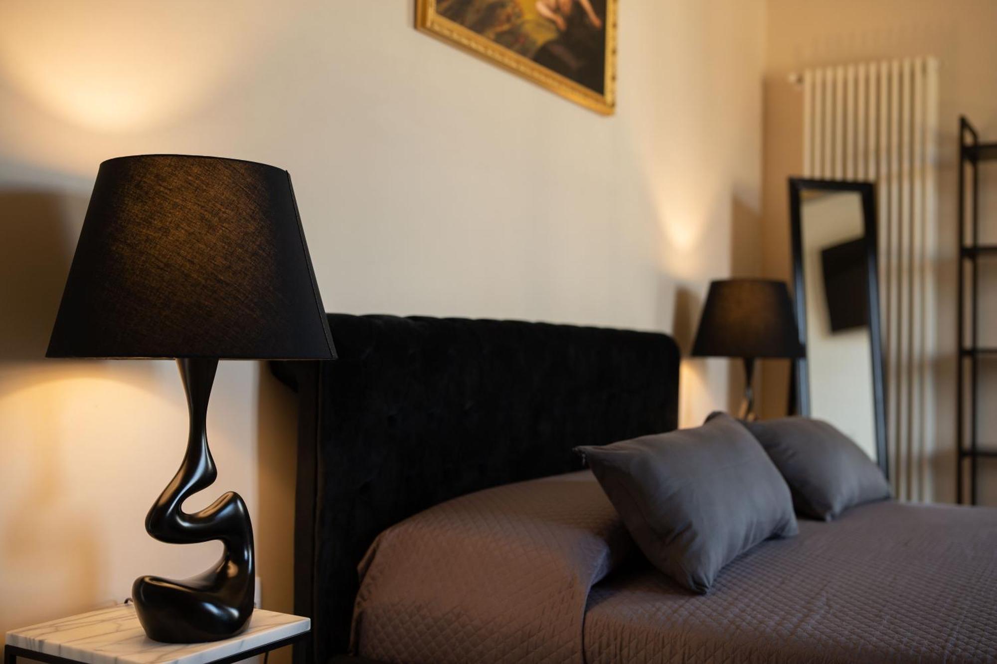Casa Colonna - Suite Della Torre L'Aquila Ngoại thất bức ảnh