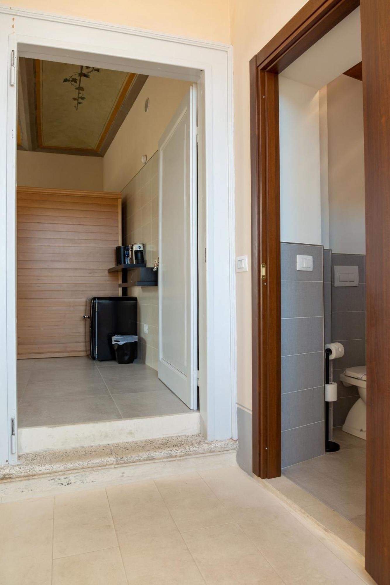 Casa Colonna - Suite Della Torre L'Aquila Ngoại thất bức ảnh